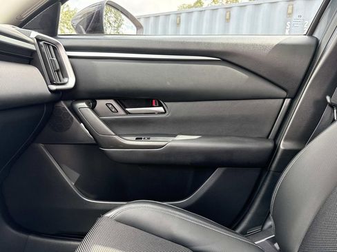 Used 2023 MAZDA CX-50 2.5 S w/ Preferred Plus Pkg AWD/4WD image 32