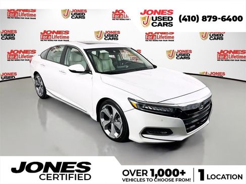 Used 2018 Honda Accord Touring image 1