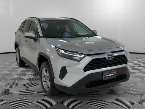 Used 2023 Toyota RAV4 XLE w/ Convenience Package AWD/4WD image 7