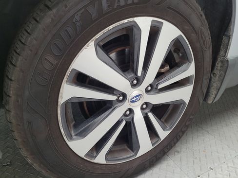 Used 2018 Subaru Outback 2.5i Limited AWD/4WD image 31