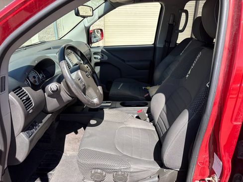 Used 2018 Nissan Frontier PRO-4X AWD/4WD image 16