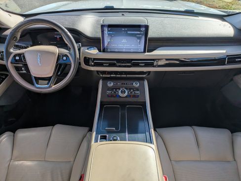 Used 2020 Lincoln Aviator Reserve w/ Equipment Group 202A image 18