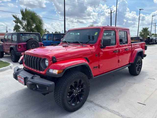 Used 2025 Jeep Gladiator Sport AWD/4WD image 11