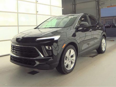 Used 2024 Buick Encore GX Preferred FWD image 2