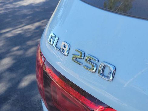 Used 2022 Mercedes-Benz GLB 250 image 9