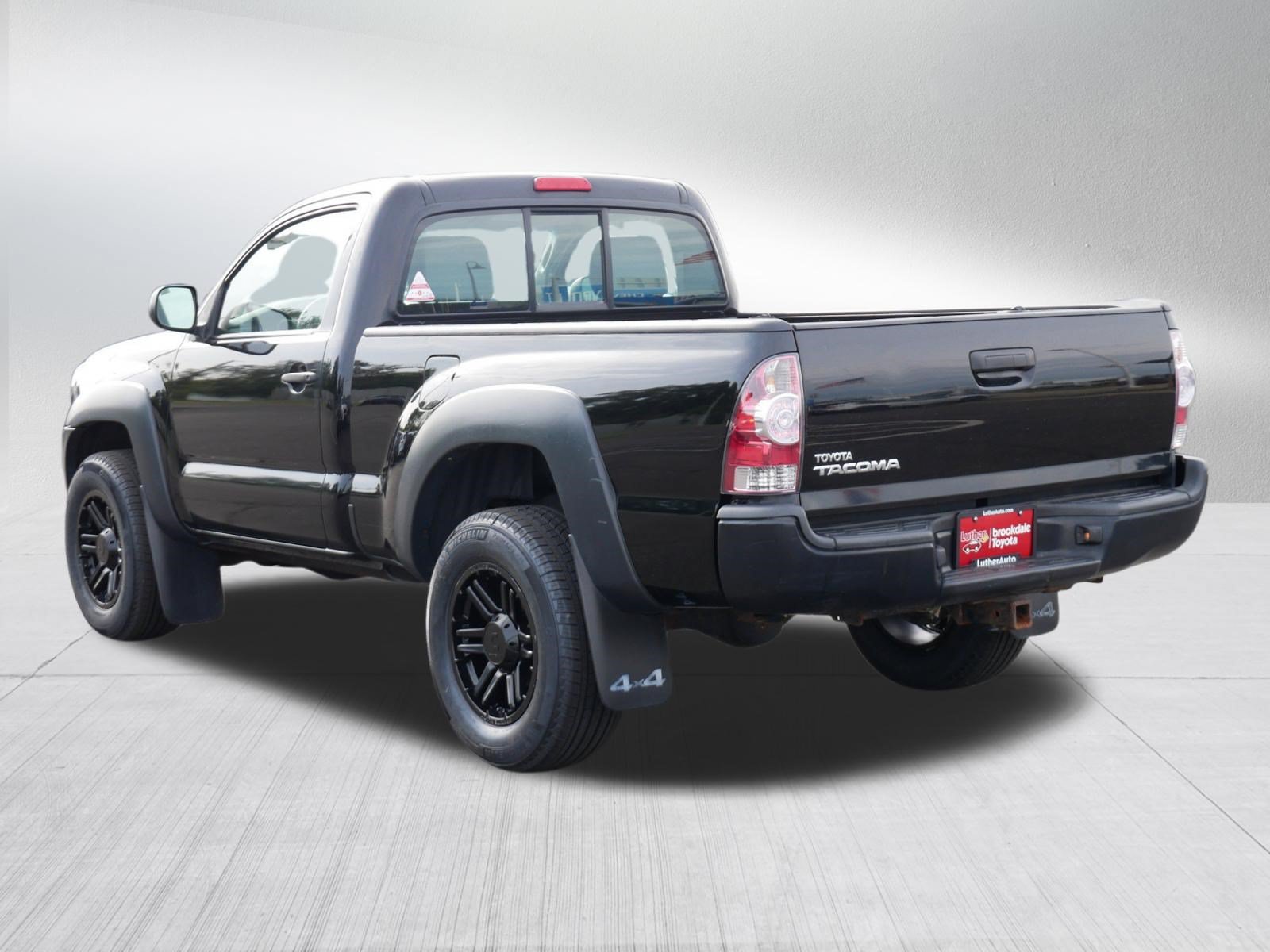 Used 2011 Toyota Tacoma 4x4 Regular Cab image 5