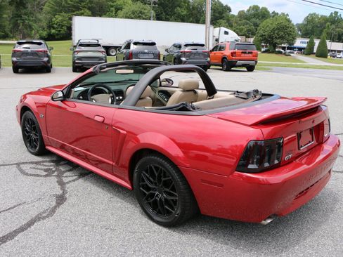 Used 2000 Ford Mustang GT RWD image 3