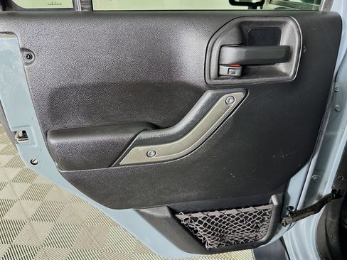 Used 2015 Jeep Wrangler Unlimited Sport image 23