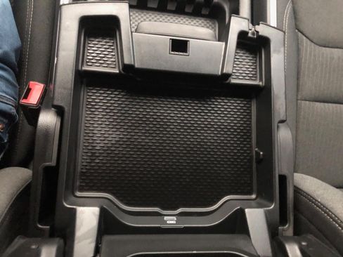 Used 2022 RAM 1500 Big Horn AWD/4WD image 22