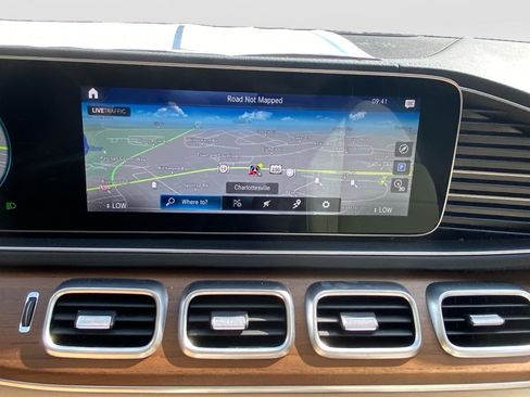 Used 2022 Mercedes-Benz GLS 450 4MATIC image 17