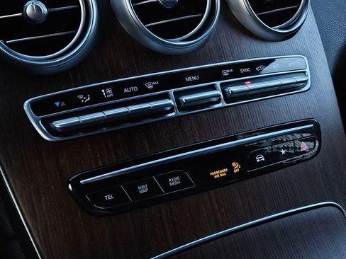 Certified 2021 Mercedes-Benz GLC 300 GLC 300 image 20