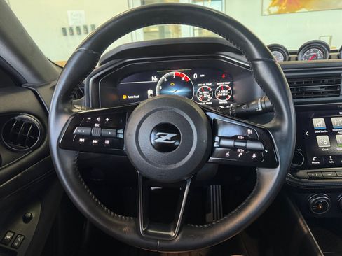 Used 2024 Nissan Z Performance w/ Heritage Edition RWD image 9