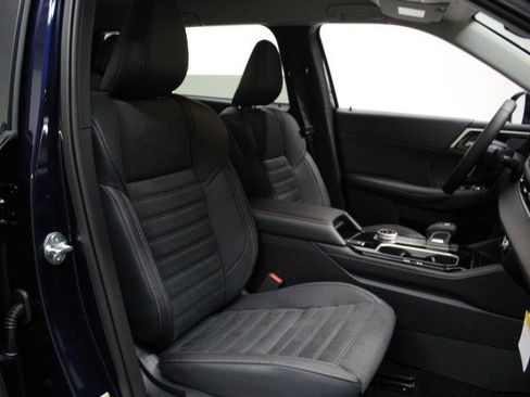 New 2025 Mitsubishi Outlander SE image 21