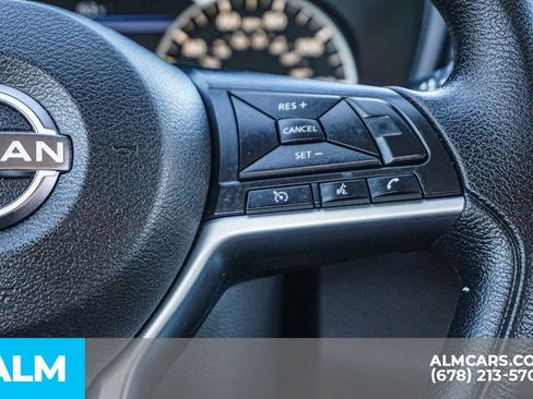 Used 2025 Nissan Altima 2.5 SV FWD image 30