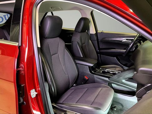 Used 2023 Buick Envision Preferred AWD/4WD image 28