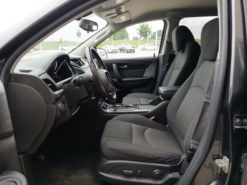 Used 2015 Chevrolet Traverse LT image 8