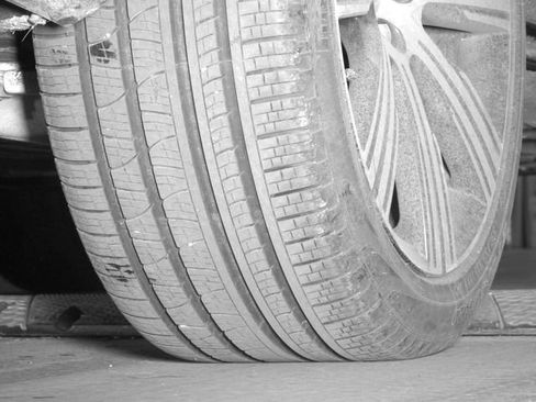 Certified 2025 Volvo XC90 T8 Plus w/ Protection Package Premier image 49