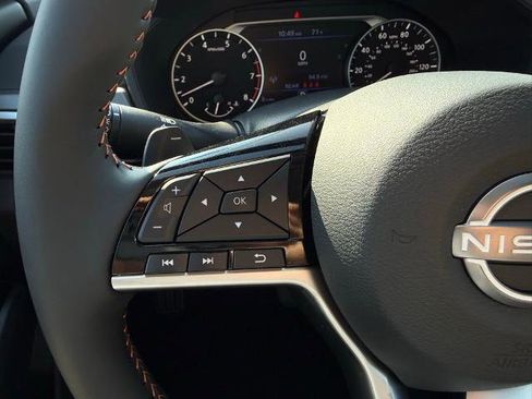 New 2025 Nissan Altima 2.5 SR image 22