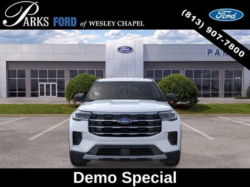 New 2026 Ford Explorer Active RWD image 6