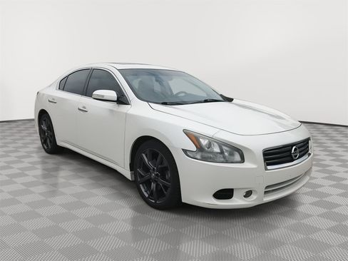 Used 2014 Nissan Maxima 3.5 SV w/ Sport Package FWD image 4