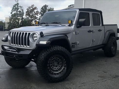 Used 2020 Jeep Gladiator Sport w/ Quick Order Package 24S image 11