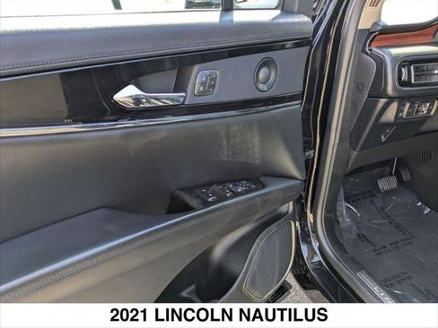 Certified 2021 Lincoln Nautilus Reserve w/ Cargo Utility Package image 11