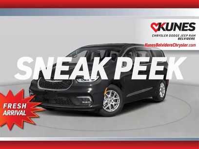 New 2026 Chrysler Pacifica Select
