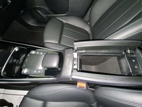 Used 2023 Mercedes-Benz GLB 250 image 20