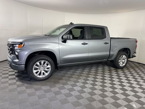 New 2026 Chevrolet Silverado 1500 Custom image 2