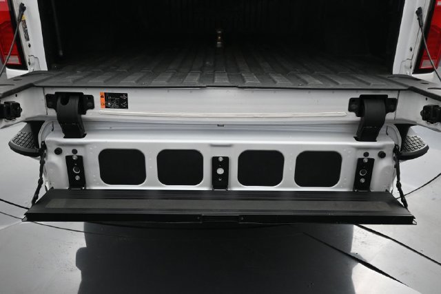 Used 2024 Chevrolet Silverado 3500 High Country w/ High Country Premium Package AWD/4WD image 20