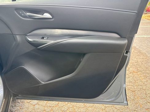 Used 2025 Cadillac XT4 Premium Luxury image 14