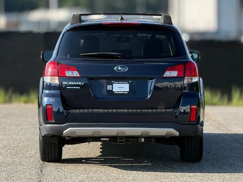 Used 2014 Subaru Outback 2.5i Limited AWD/4WD image 4