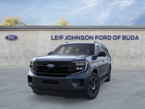 New 2026 Ford Expedition Max Active RWD image 2