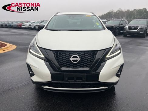 Used 2024 Nissan Murano SV w/ SV Midnight Edition Package image 3
