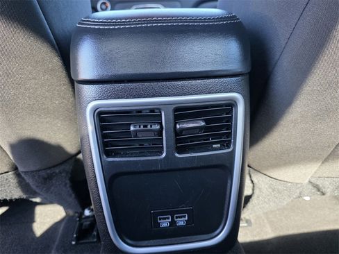 Used 2023 Dodge Charger SXT image 15