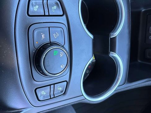 Used 2020 GMC Terrain SLT w/ Preferred Package image 27