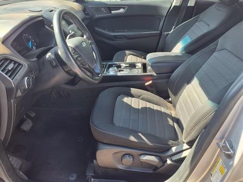 Used 2019 Ford Edge SE FWD image 11