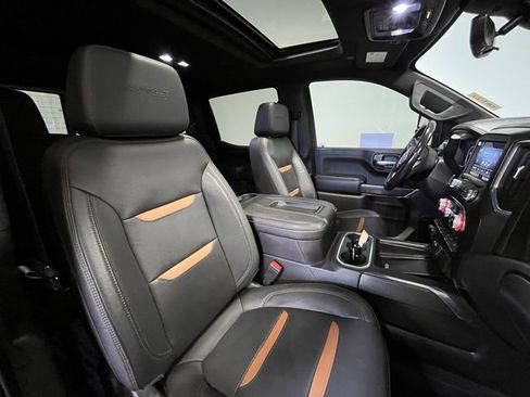 Used 2020 GMC Sierra 1500 AT4 w/ AT4 Premium Package image 9