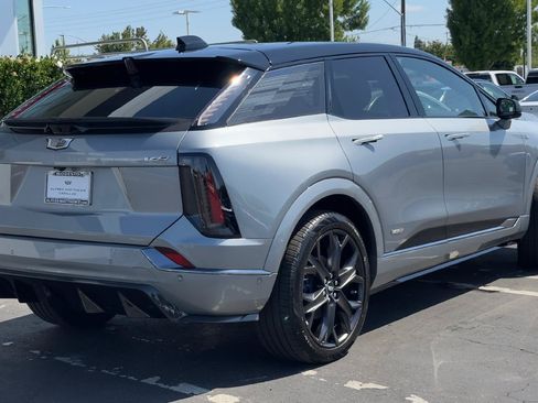 New 2026 Cadillac Optiq V AWD/4WD image 4