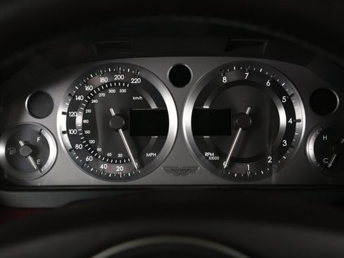 Used 2005 Aston Martin DB9 Coupe RWD image 7
