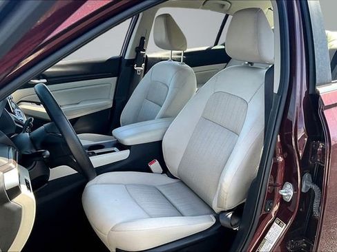 Used 2025 Nissan Altima 2.5 SV FWD image 18