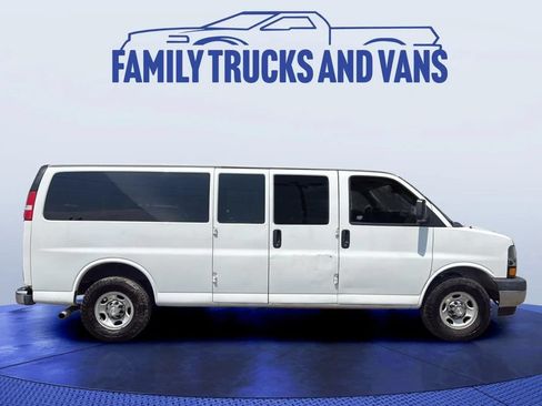 Used 2020 Chevrolet Express 3500 LT w/ LT Preferred Equipment Group RWD image 6