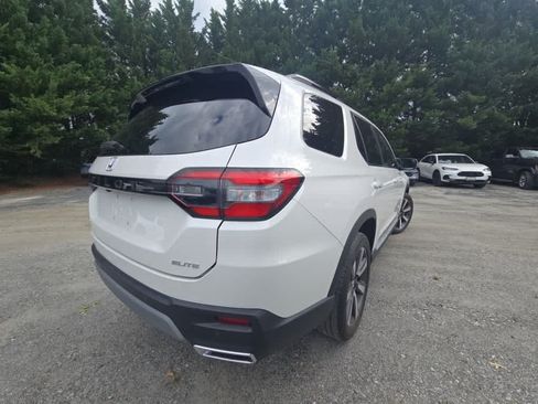 Used 2023 Honda Pilot Elite image 9