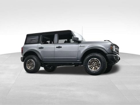 New 2025 Ford Bronco 4-Door image 30