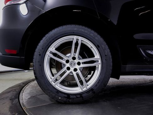 Certified 2025 Porsche Macan image 22