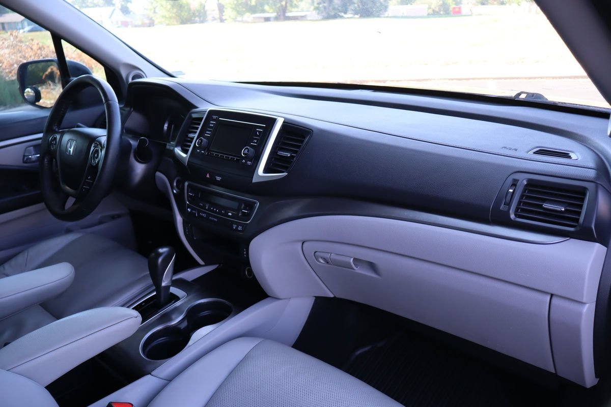 Used 2017 Honda Ridgeline RTL image 17