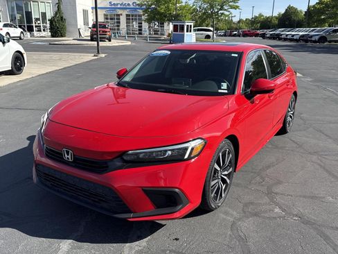 Used 2024 Honda Civic EX image 2