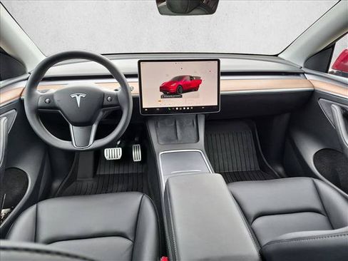 Used 2024 Tesla Model Y Performance AWD/4WD image 17