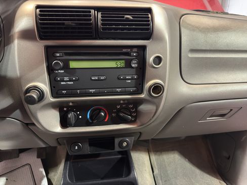 Used 2011 Ford Ranger XLT RWD image 19