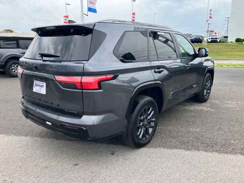 Used 2026 Toyota Sequoia Platinum AWD/4WD image 7
